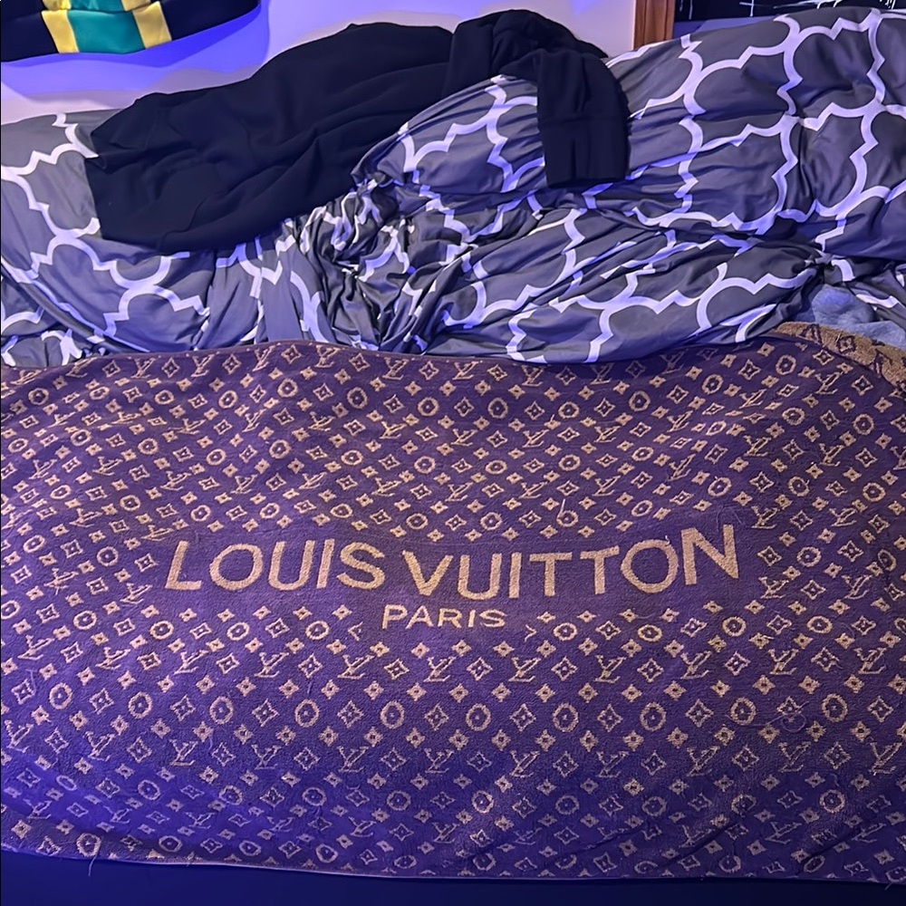 Louis Vuitton Brown and Gold Monogram towel
